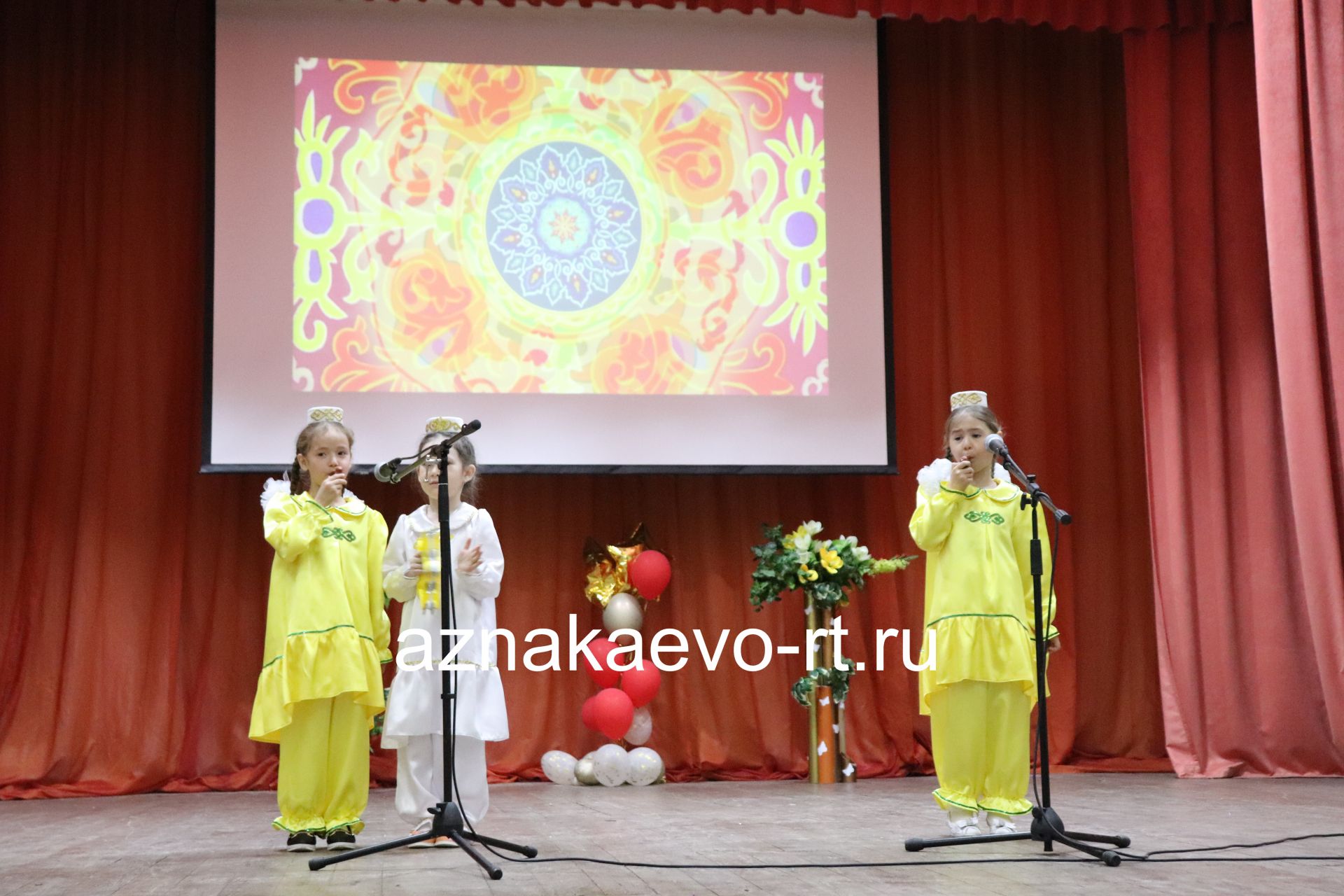 На сцене – азнакаевские звездочки