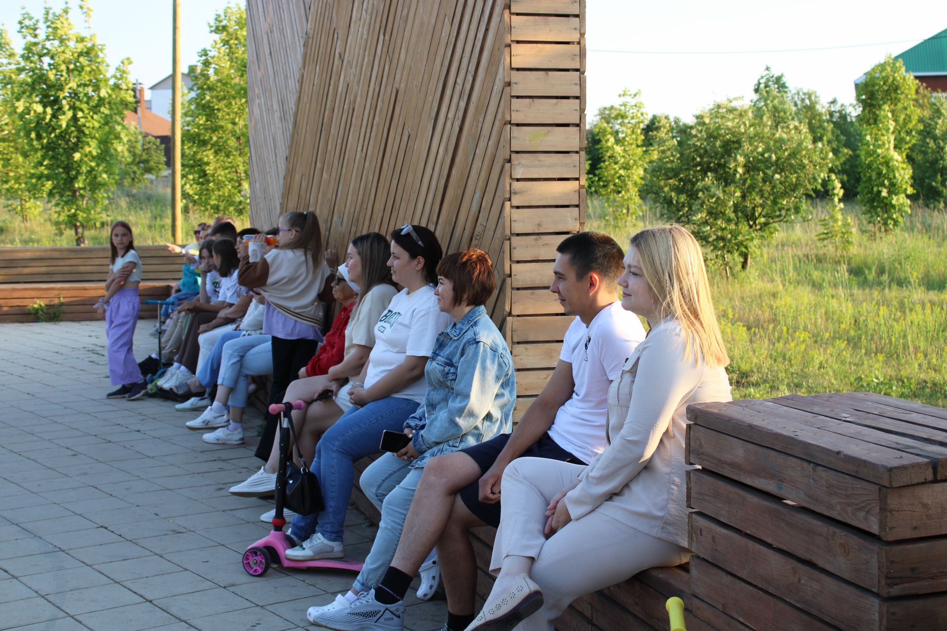 В Азнакаево культурная жизнь горожан становится ярче