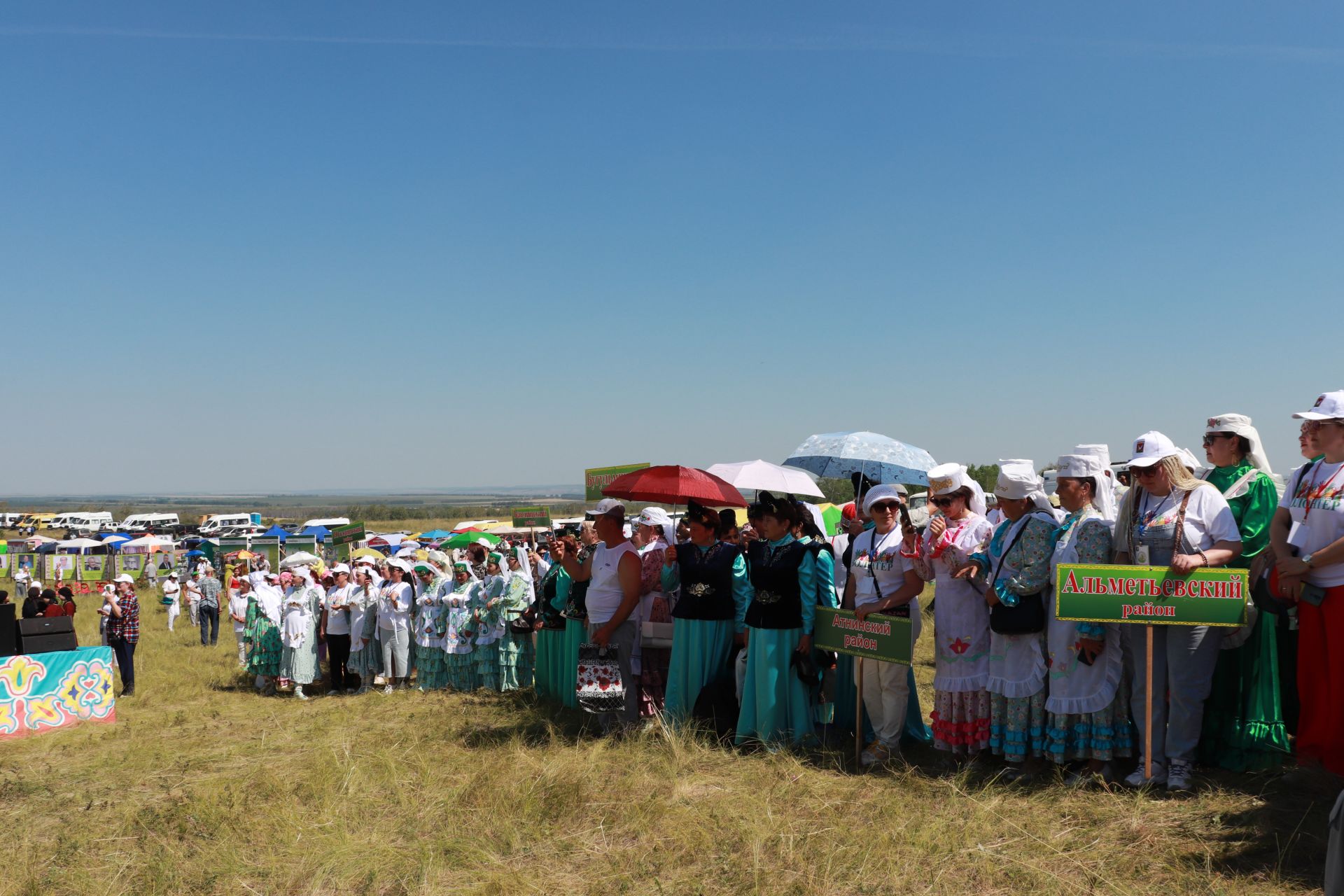 На горе Чатыр-Тау в Азнакаево состоялся фольклорный фестиваль «Чатыр-Тауда жыен»