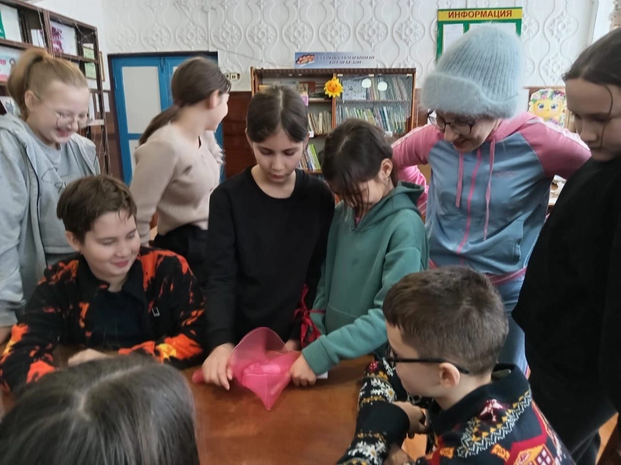 Югары Стәрле авылы балалары Яңа ел тарихы белән таныштылар