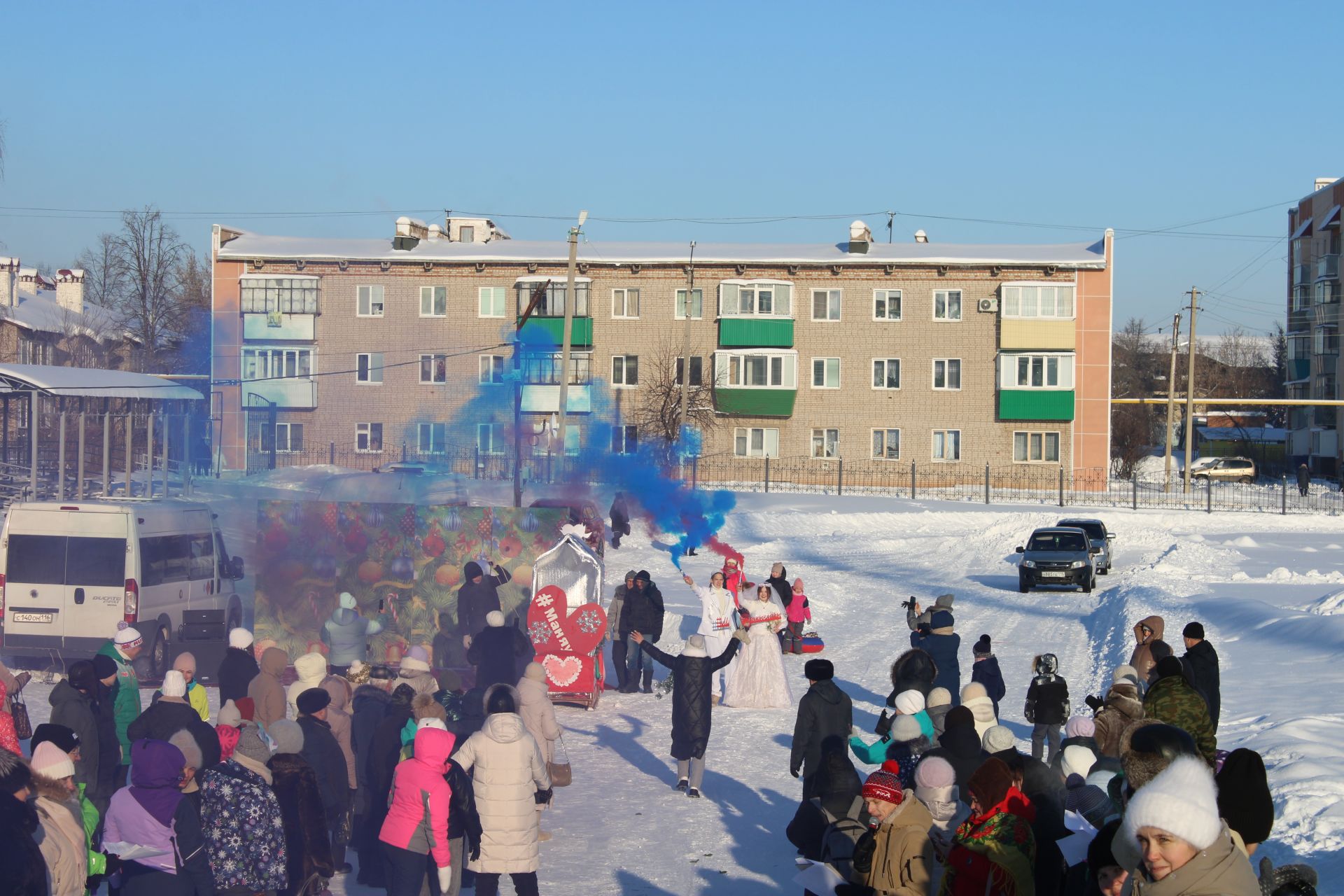 В Азнакаево прошел конкурс креативных саней