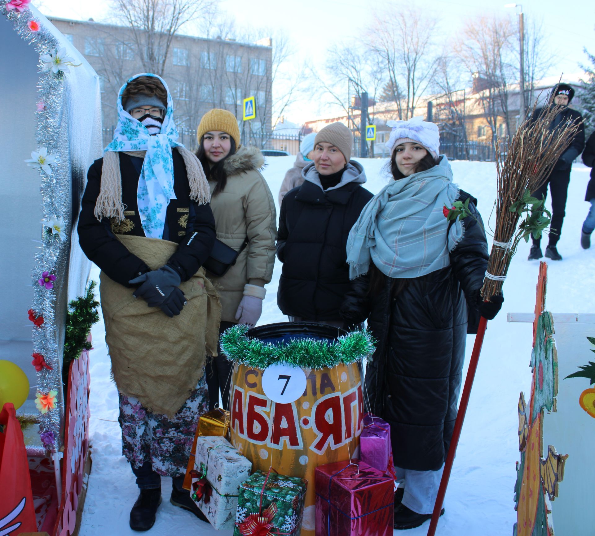 В Азнакаево прошел конкурс креативных саней