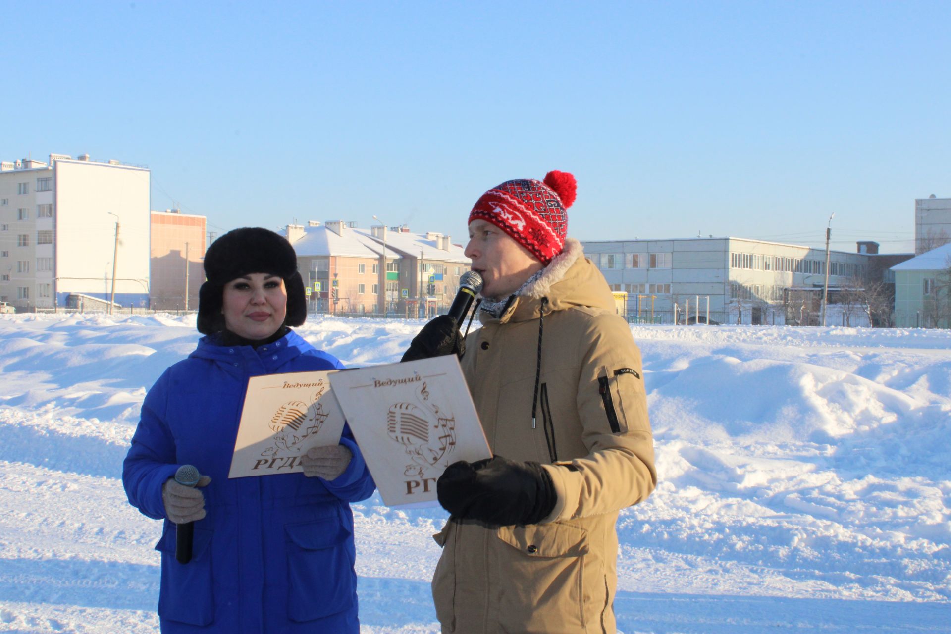 В Азнакаево прошел конкурс креативных саней