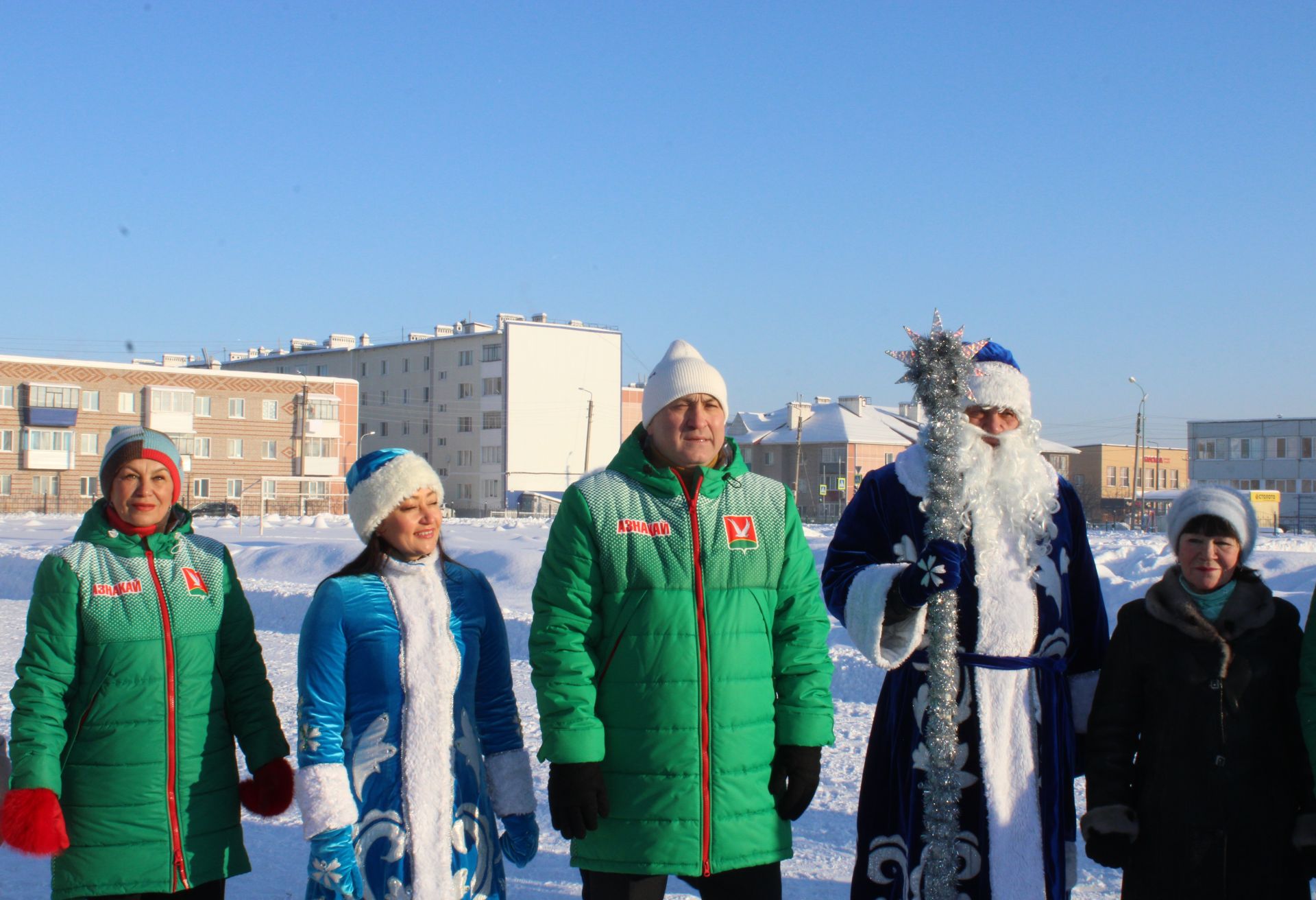 В Азнакаево прошел конкурс креативных саней