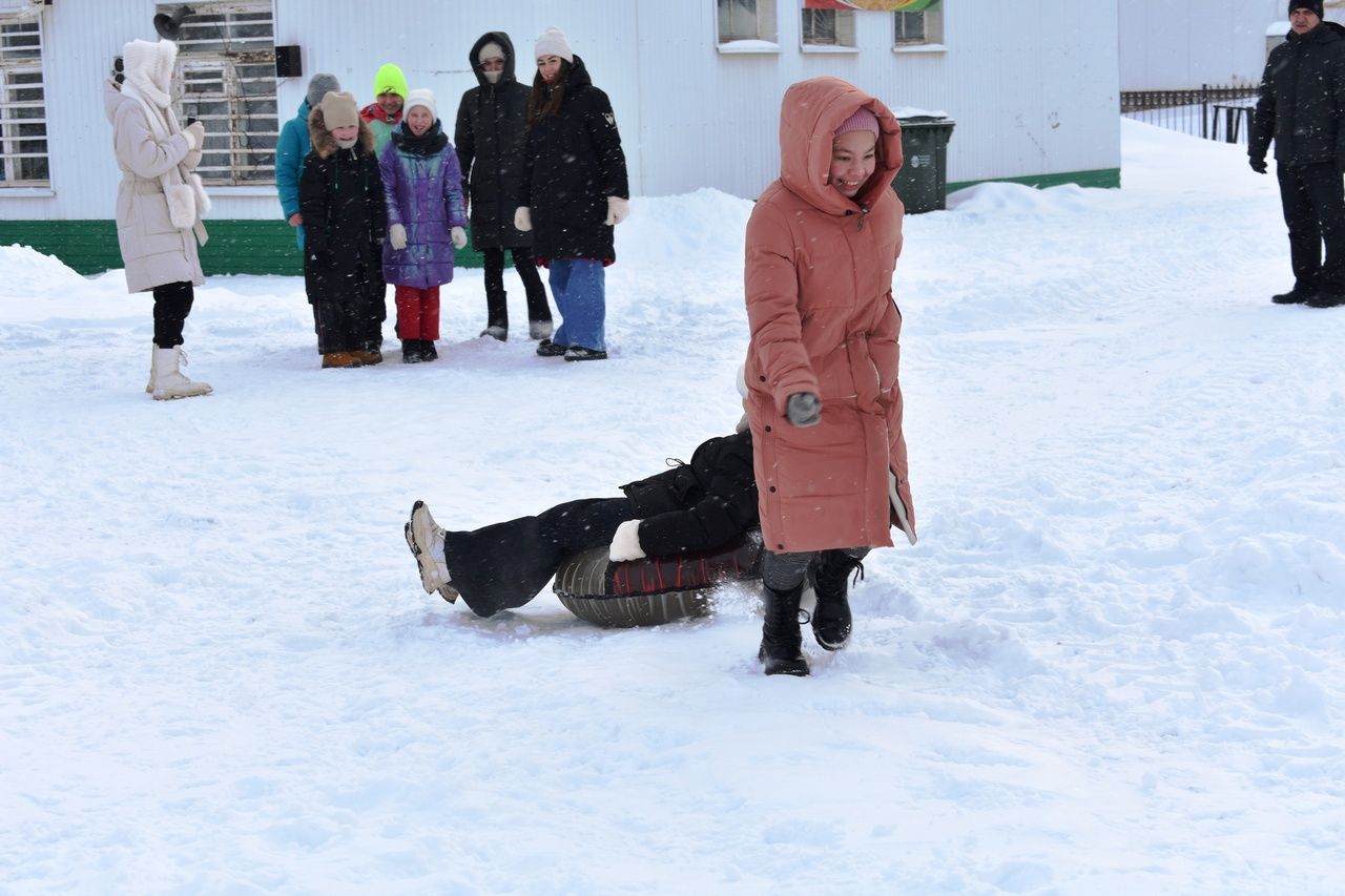 Азнакаевские школьники весело проводят свои каникулы