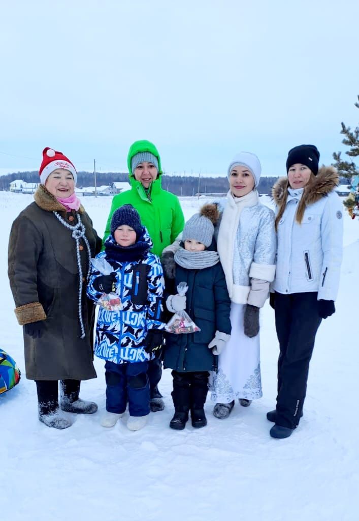 В микрорайоне Монолит города Азнакаево весело провели праздники