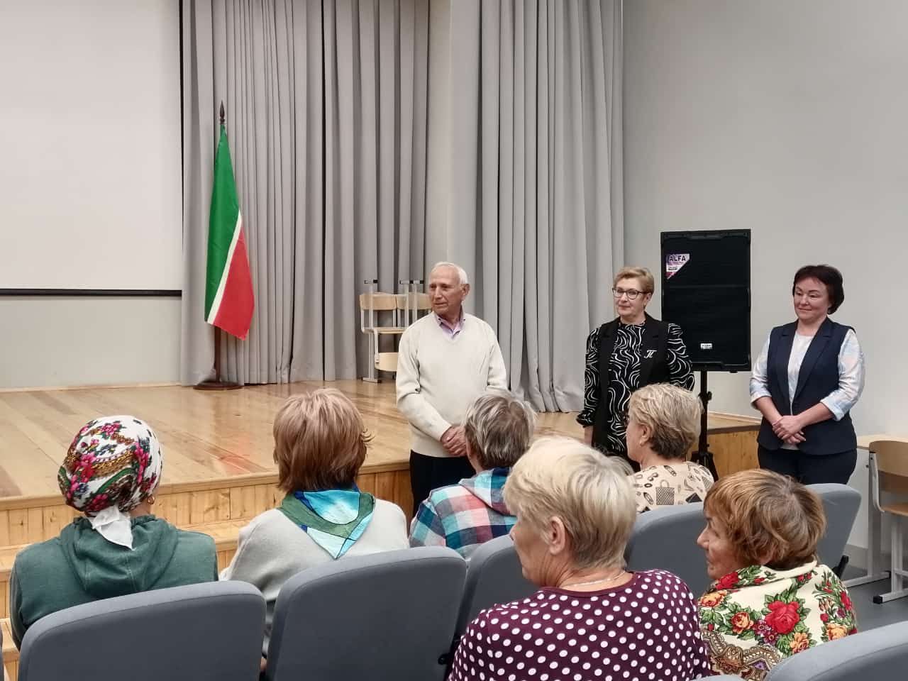 В Актюбе открылись курсы психологии для старшего поколения