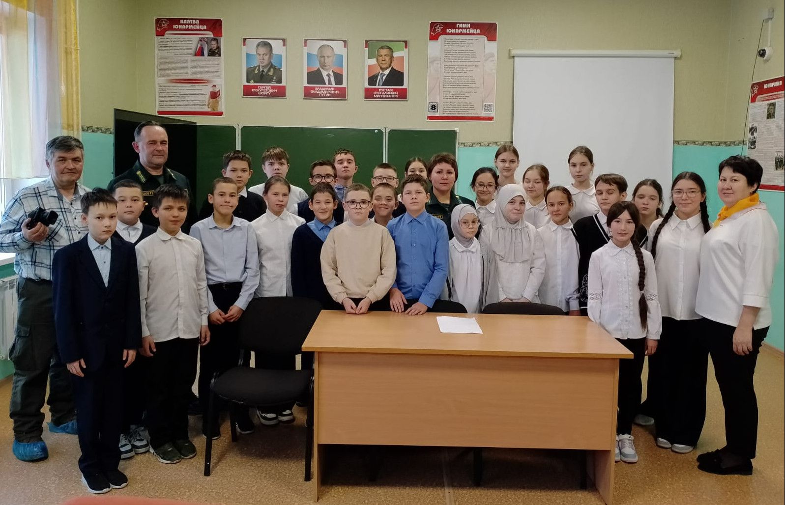 В школу пришел лесничий