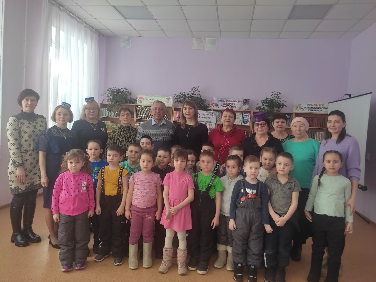 Азнакай балалар китапханәсендә Халыкара туган тел көне кысаларында бик матур кичә узды