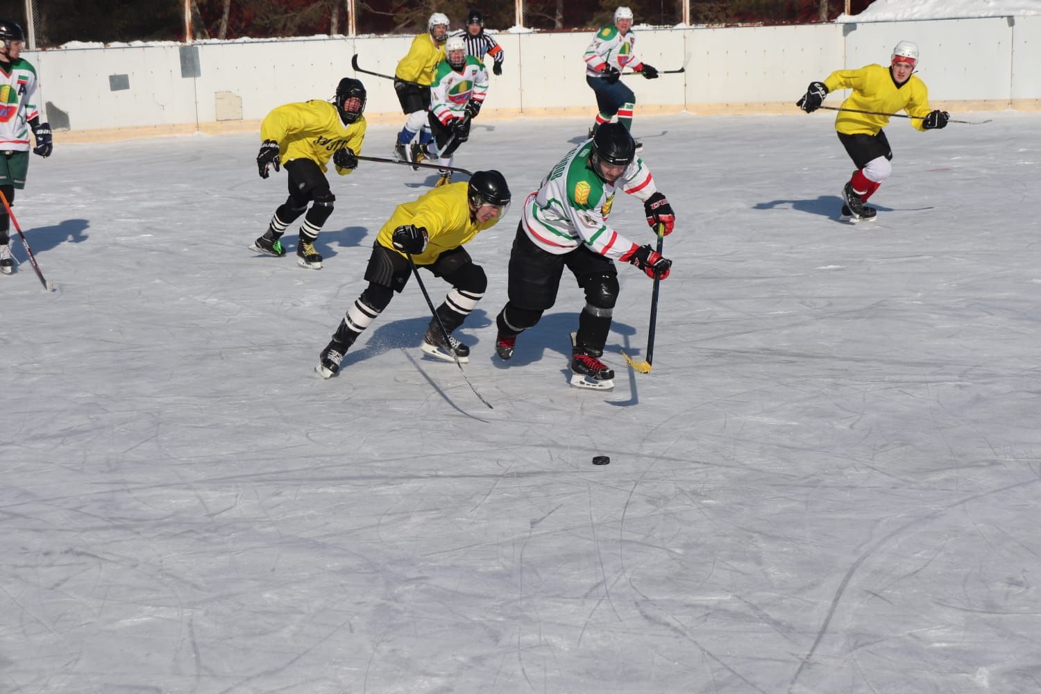Спартакиада сельской молодежи в Азнакаево: соревнования по хоккею