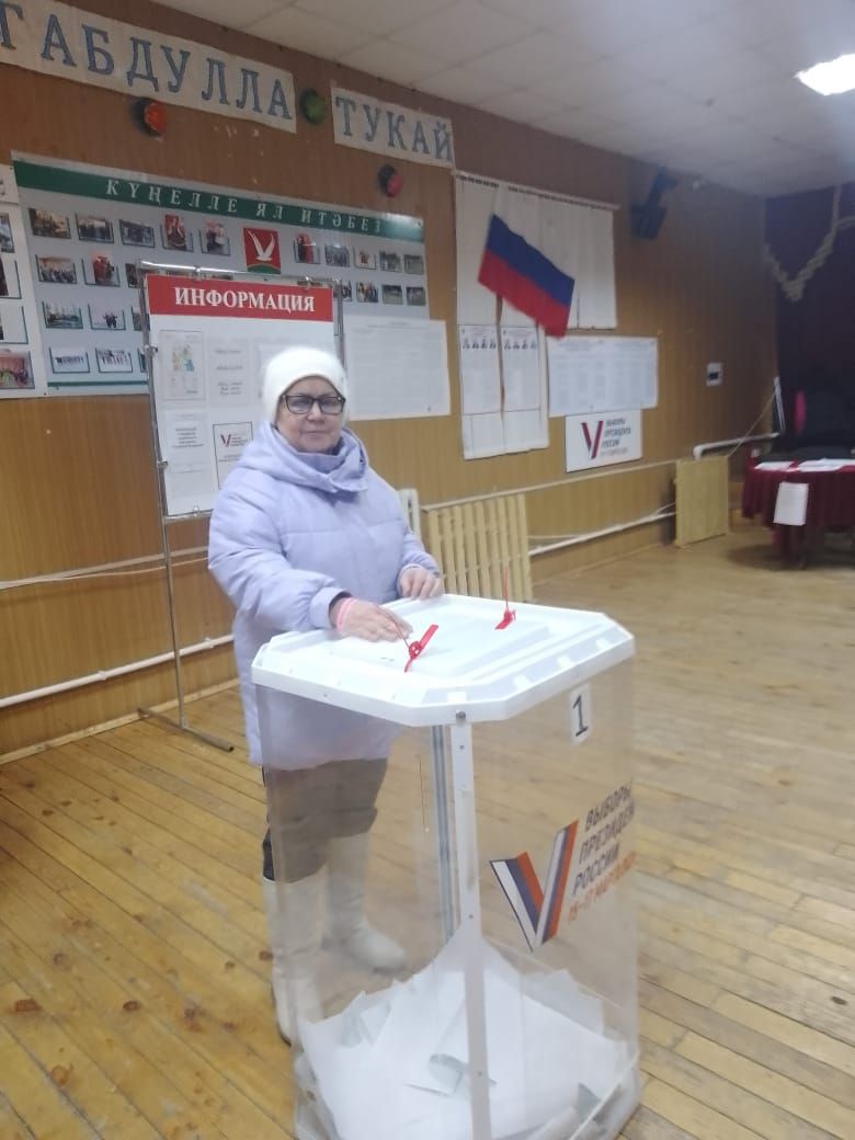 Мәнәвез авылында сайлаулар оешкан төстә бара