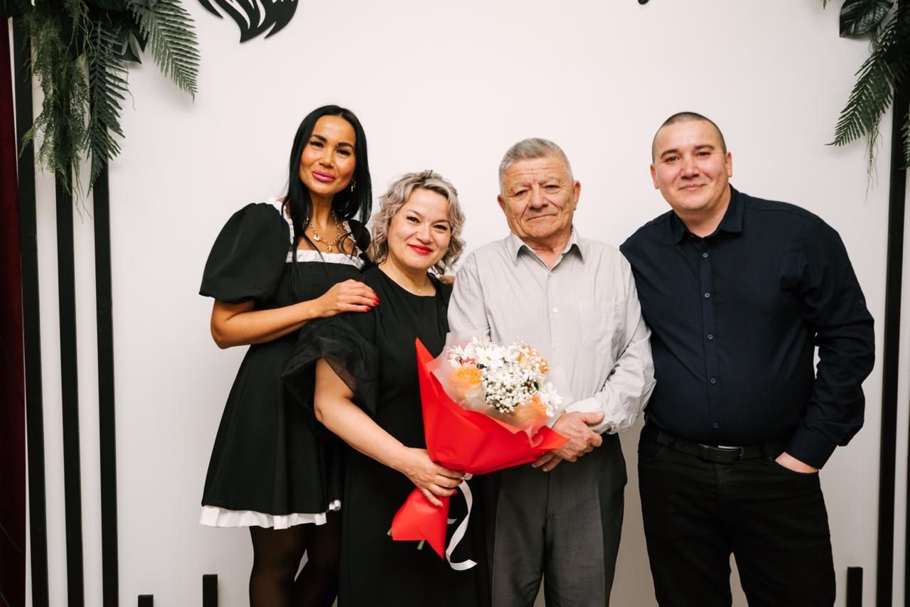 Теләкләрнең  иң изгесе сиңа, кадерлебез!
