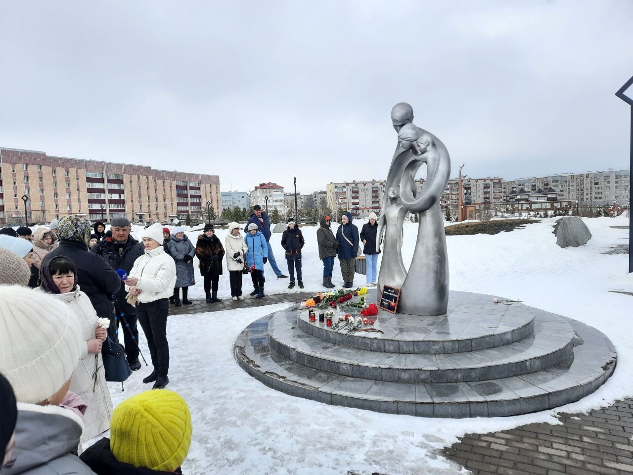 Сегодня в городе Азнакаево почтили память погибших в результате теракта в «Крокус Сити Холле»