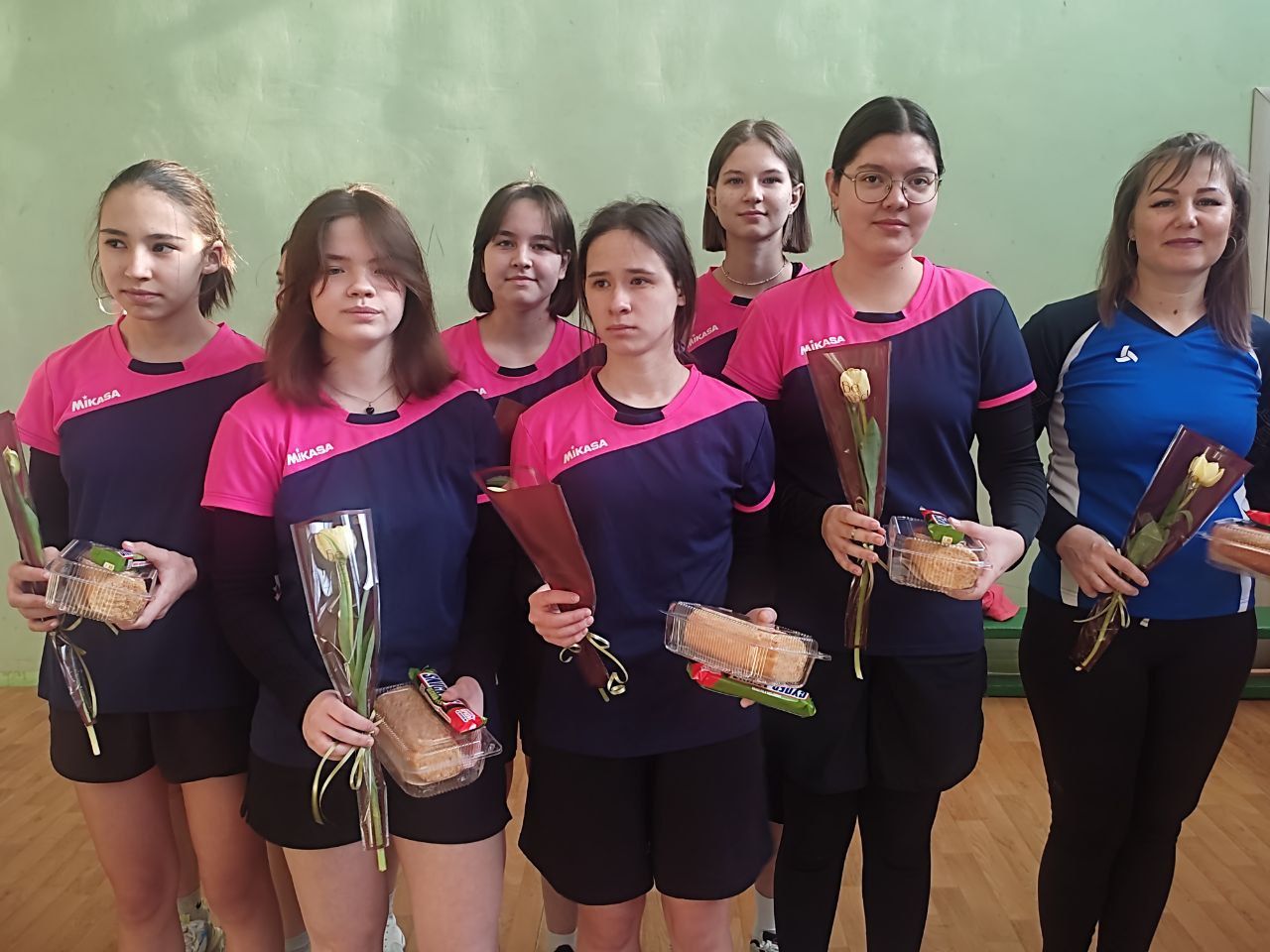 Азнакай политехника техникумында 8 март — Халыкара хатын- кызлар көненә багышланган волейбол турниры узды