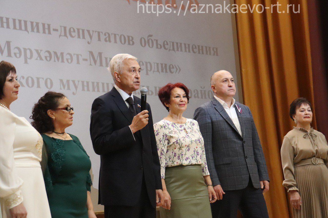 Азнакайда депутат хатын-кызлар ярышты