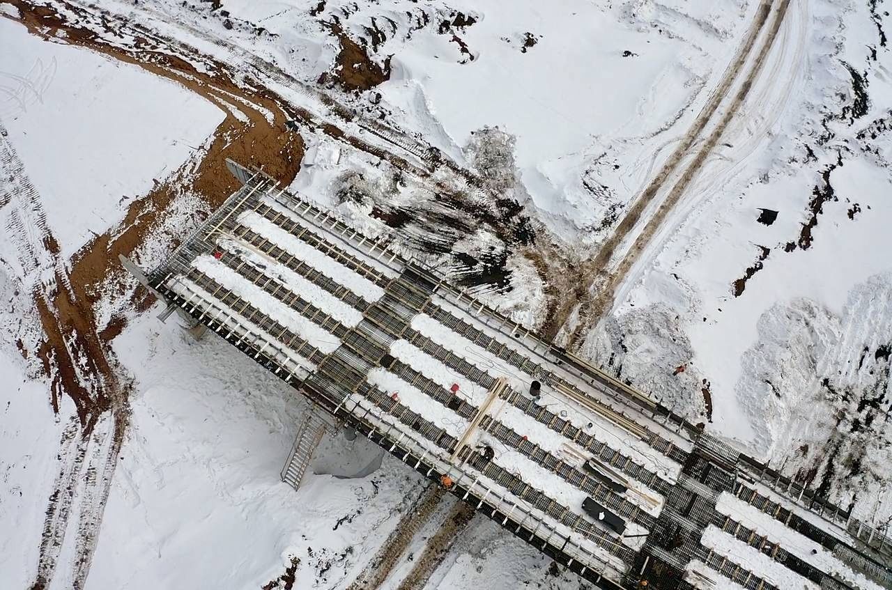 На двух путепроводах на трассе М-7 «Волга» в Татарстане смонтированы балки пролетного строения