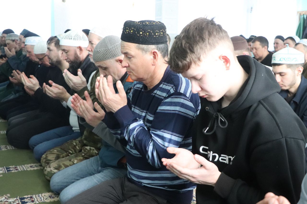 В мечетях Азнакаевского района проходят праздничные мероприятия по случаю праздника Ураза-байрам