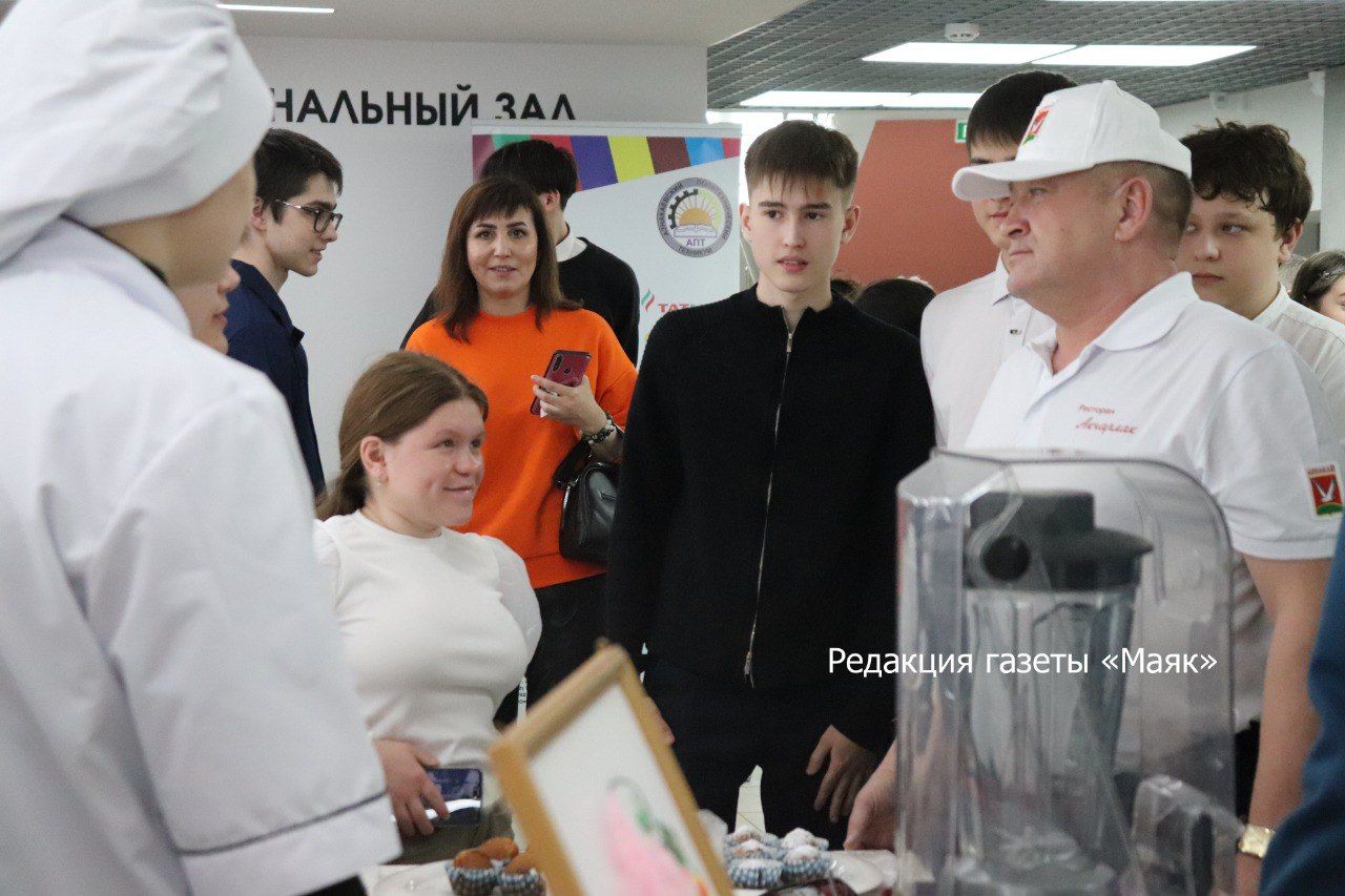 Азнакайда вакансияләр ярминкәсе узды