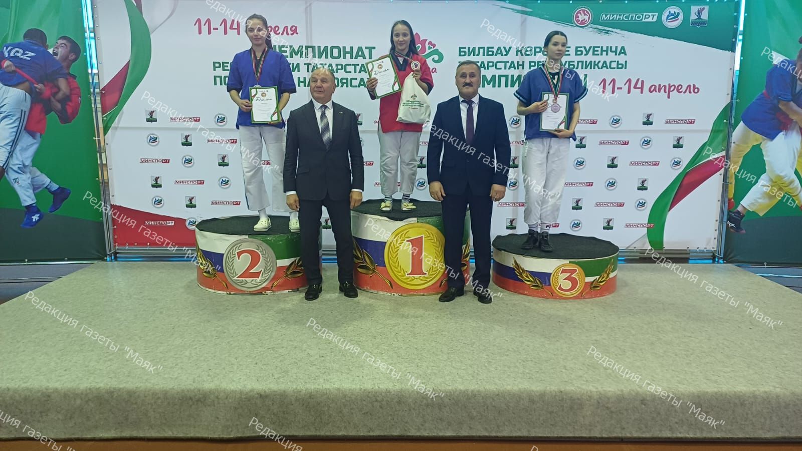 Азнакайлылар билбаулы көрәш буенча республика чемпионатыннан җиңү белән кайттылар