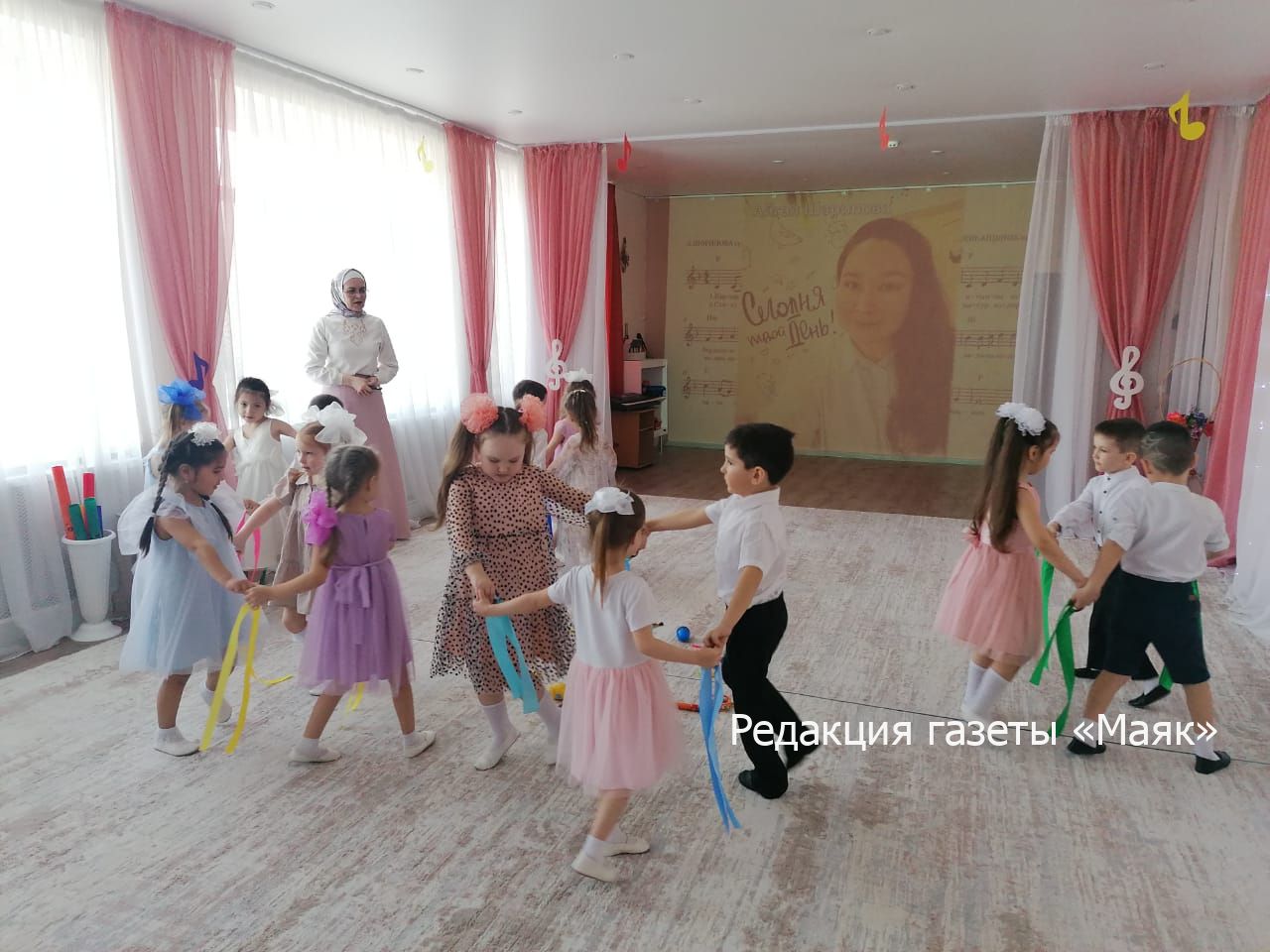 Вышел альбом татарских песен для детских садов города Азнакаево