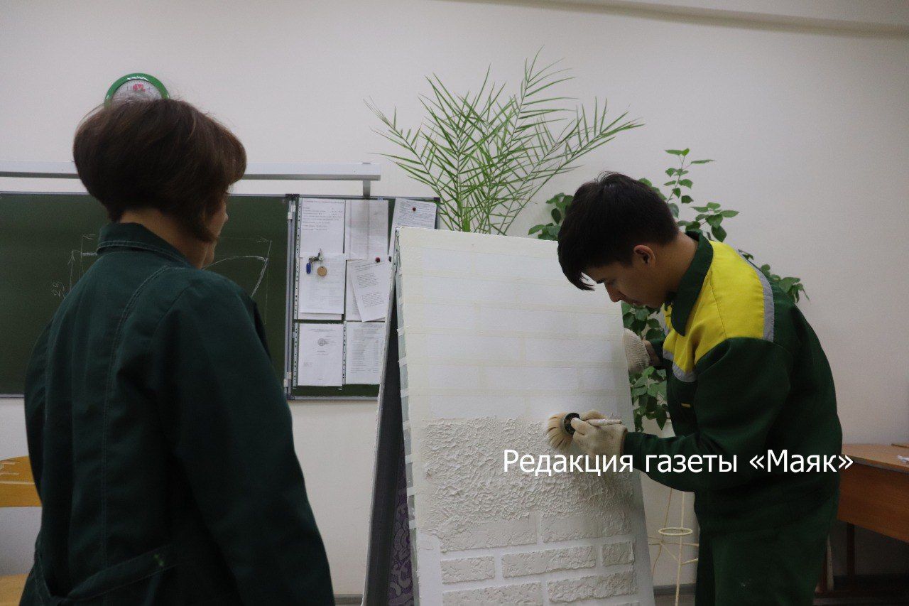 Азнакай техникумында Ачык ишекләр көне үтте