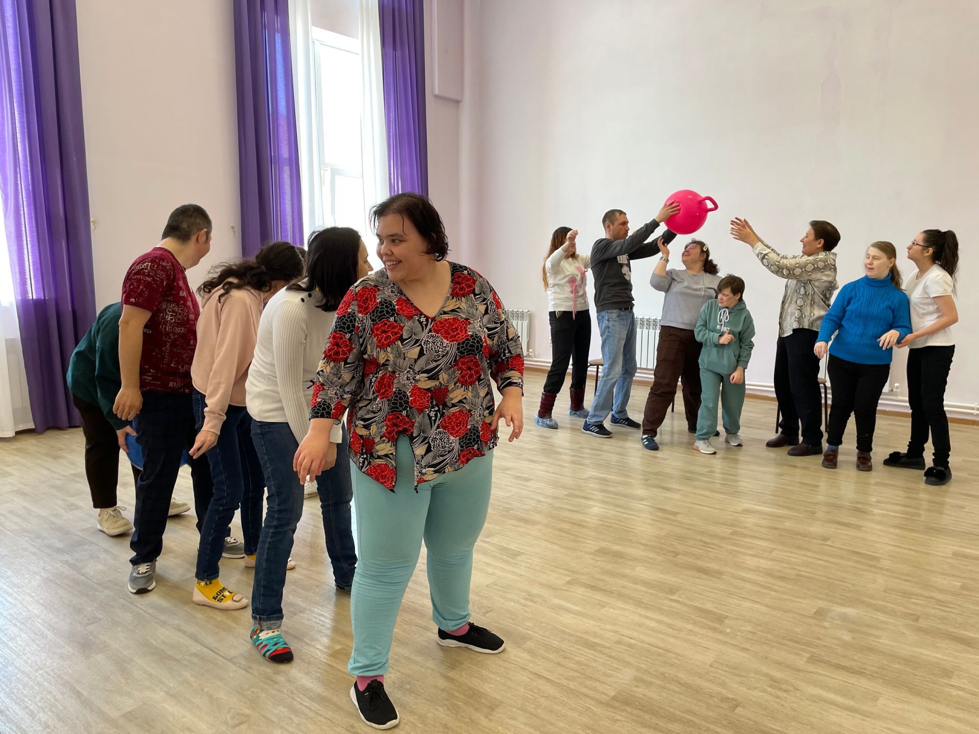 Сегодня в Культурном центре города Азнакаево состоялась игровая программа «Моя семья - моя радость»