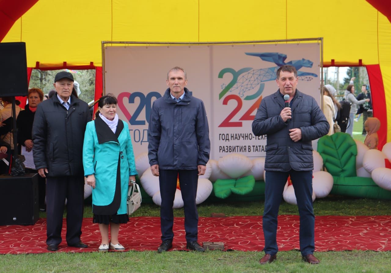 Азнакайда Яз һәм Хезмәт бәйрәме чараларга бай булды