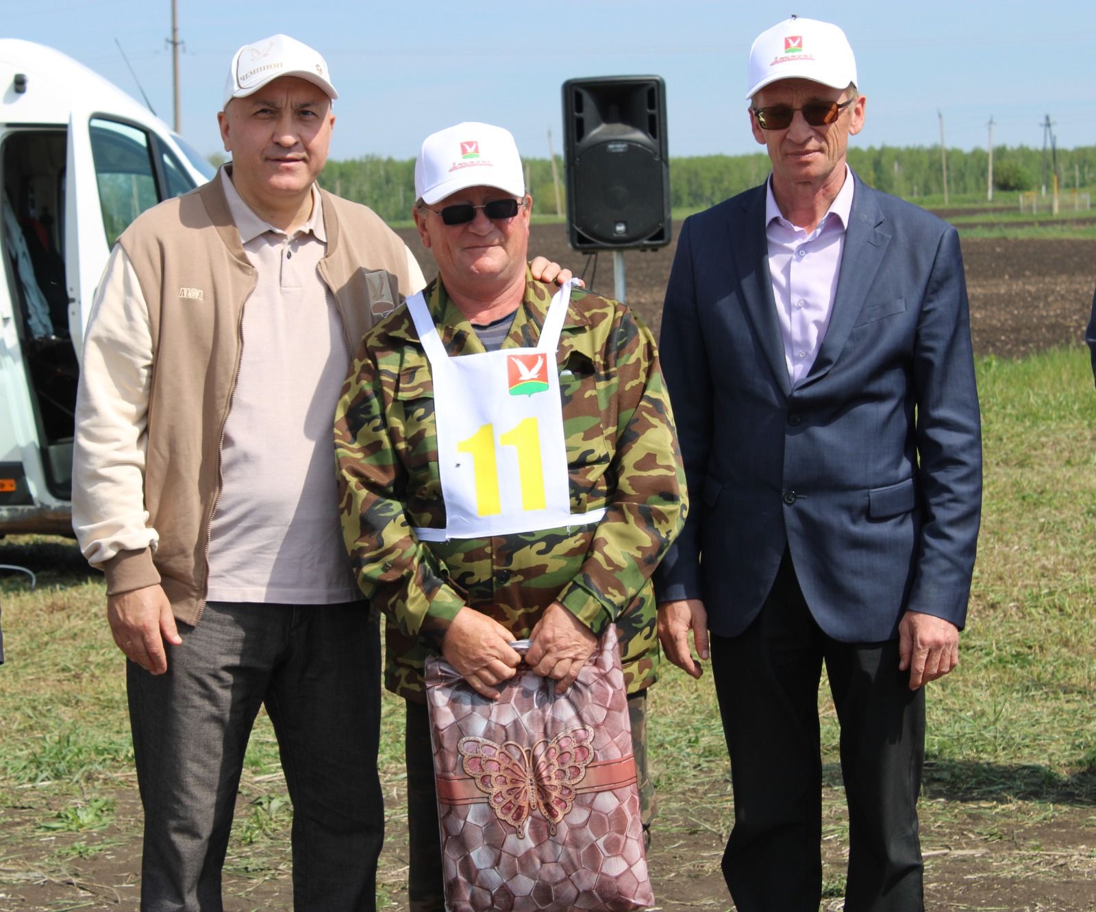 В Азнакаевском районе провели конкурс пахарей
