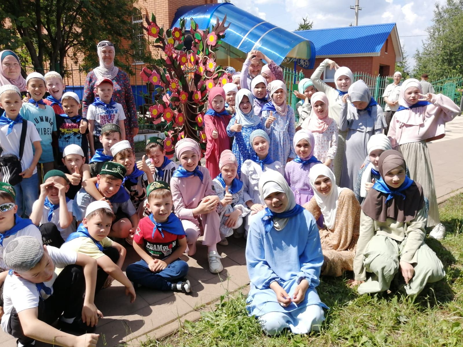 Азнакайда яулык-түбәтәйле лагерь бик күңелле узды