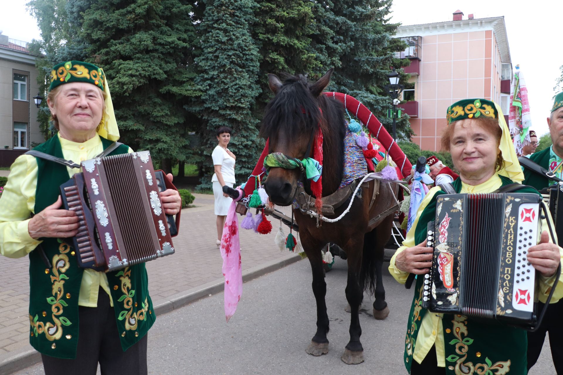 Азнакайда сөрән сугалар