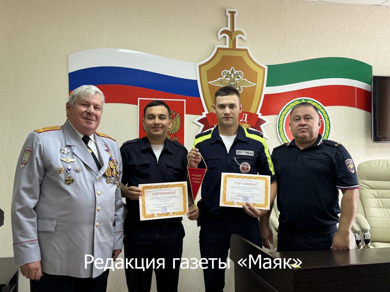 Азнакай юл-патруль экипажы республикада иң яхшы булып танылды!