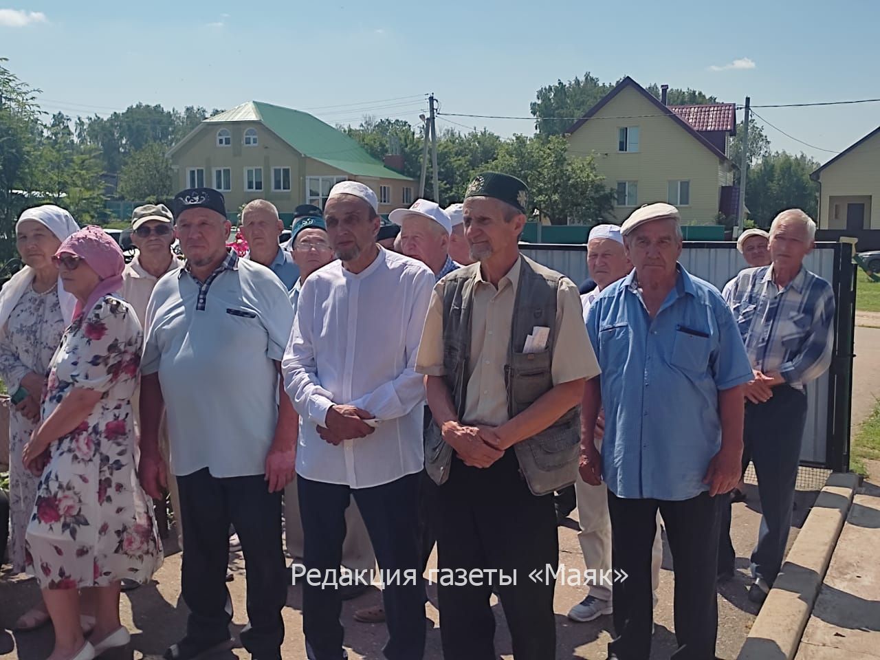 Азнакай районы  Карамалы Елга  авылында (Чалтаймас) Лена Гыймаева  истәлегенә мемориаль такта ачылды