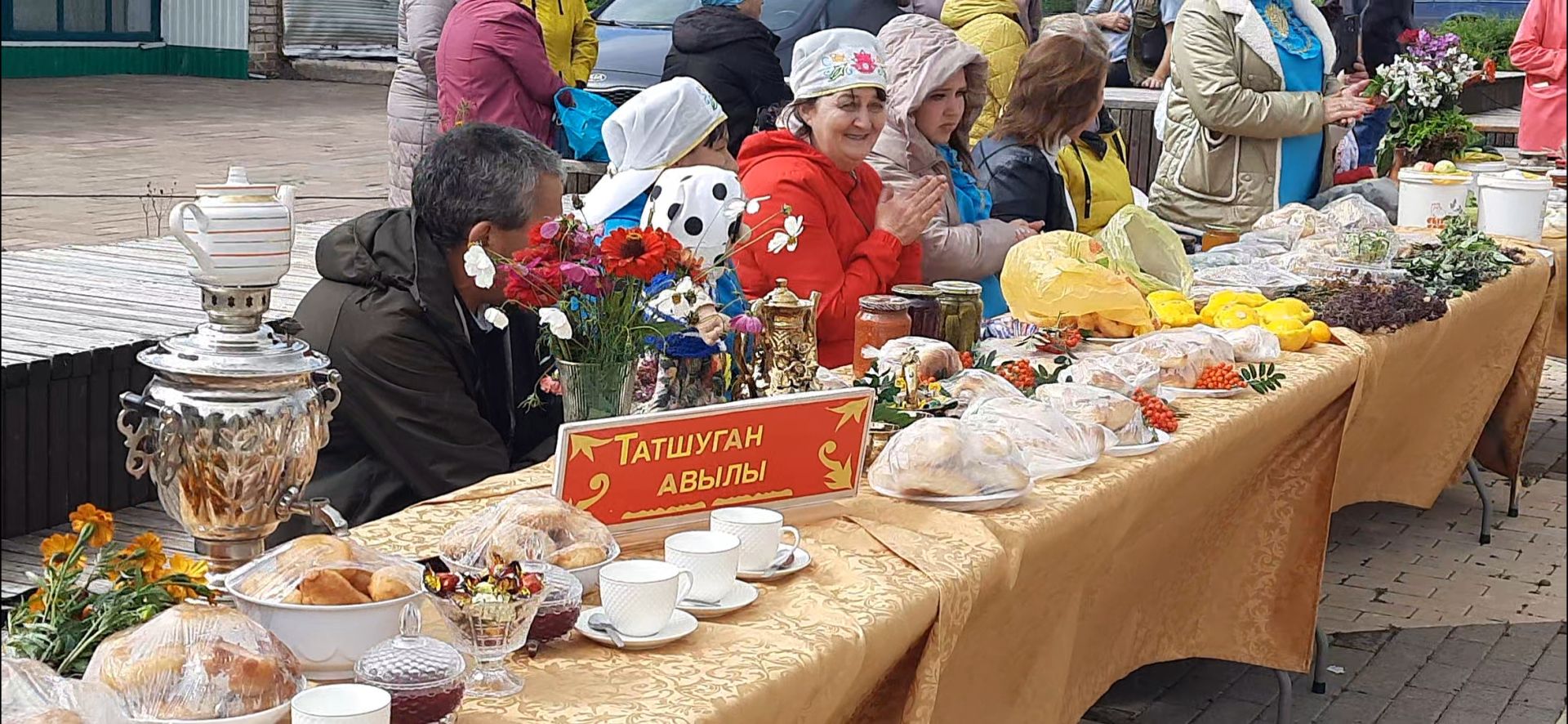 В Азнакаево прошел «Чәй бәйрәме»