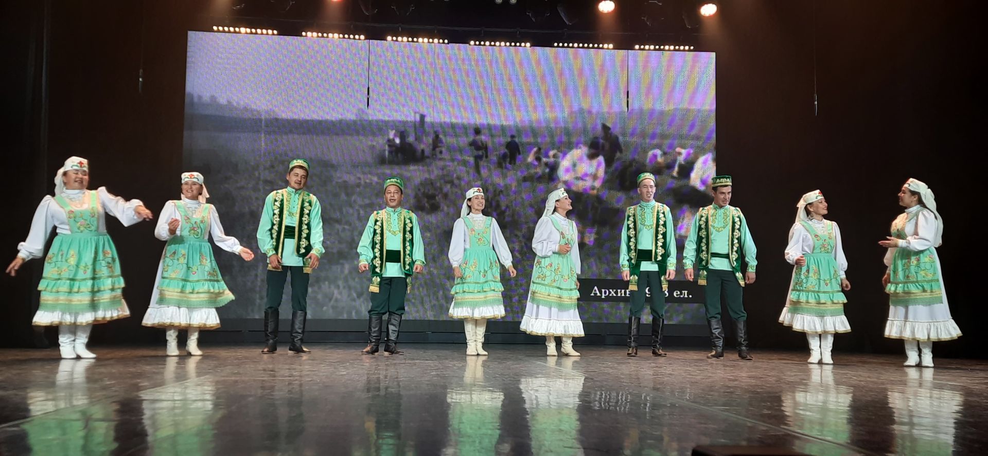 Азнакаевцы собрали столичных гостей на праздник в Татарской государственной филармонии им.Г.Тукая