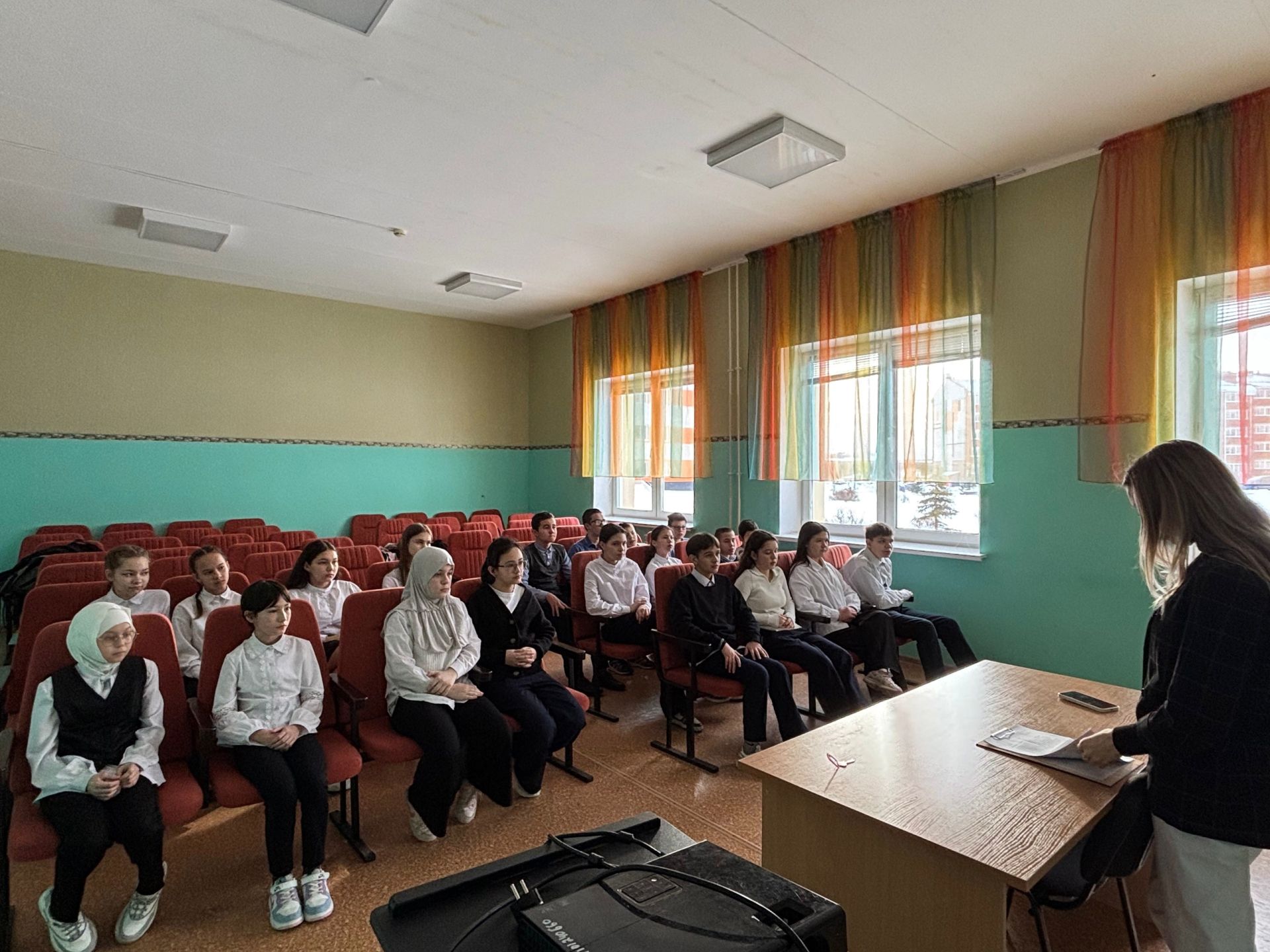 В школе №1 Азнакаево прошел урок памяти о блокаде Ленинграда