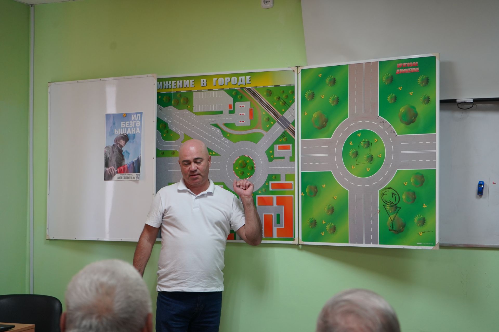 Азнакаевское отделение ДОСААФ провело бесплатные занятия для водителей старшего возраста