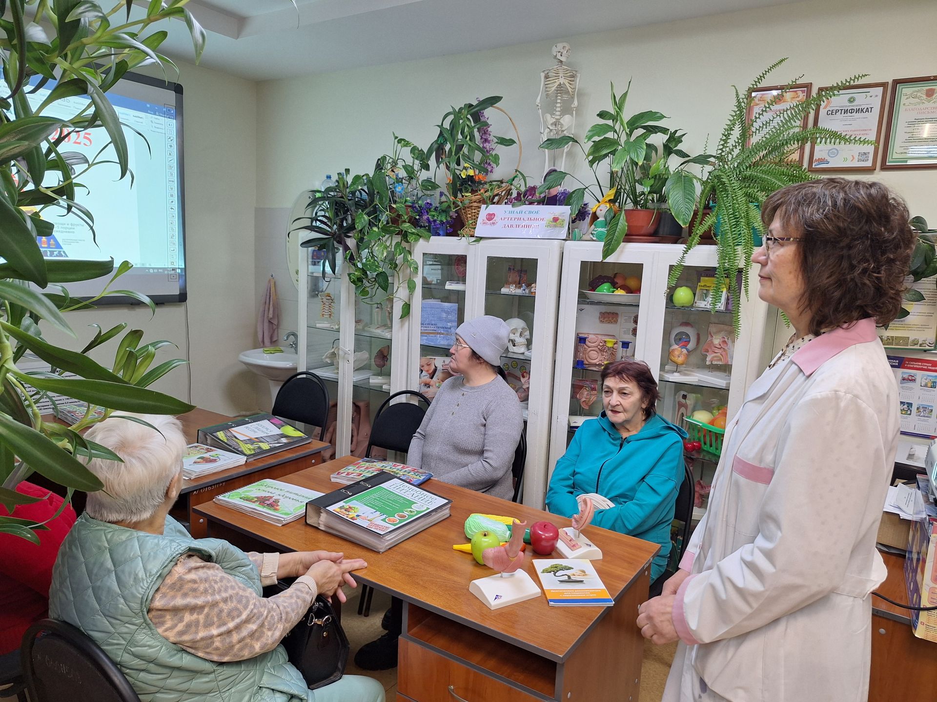 В Азнакаевской ЦРБ обсудили вопросы профилактики заболеваний ЖКТ