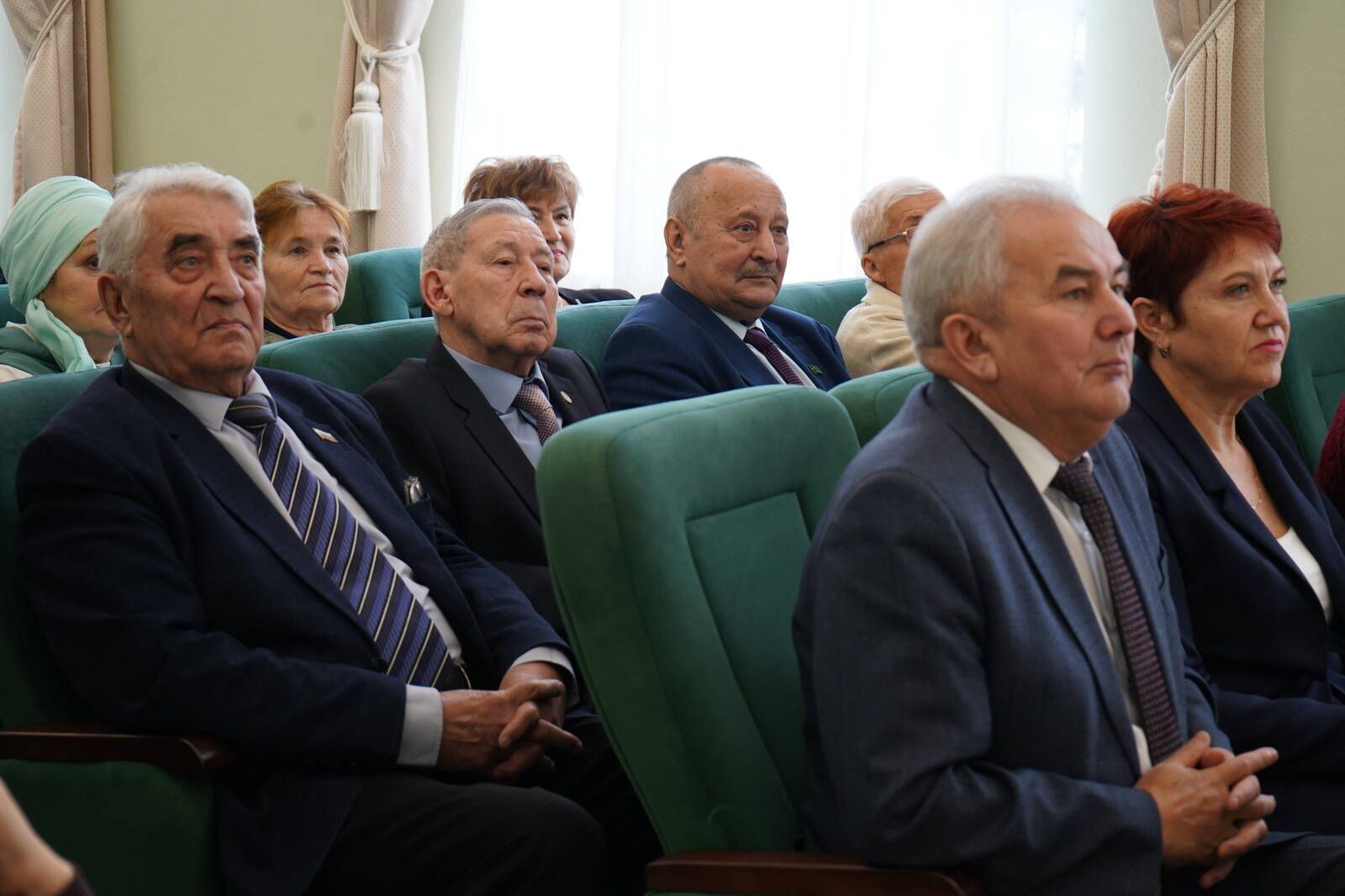 Глава Азнакаевского района встретился с членами Совета ветеранов