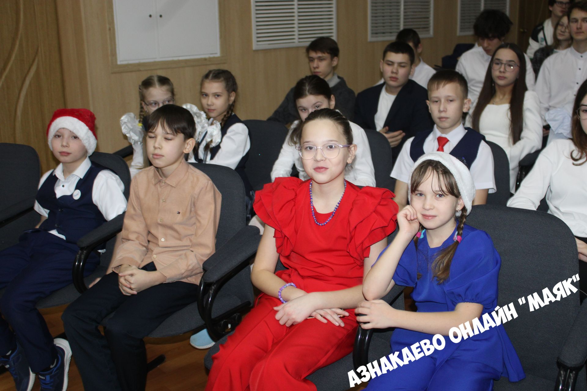 Торжественное новогоднее представление для одаренных детей Азнакаевского района
