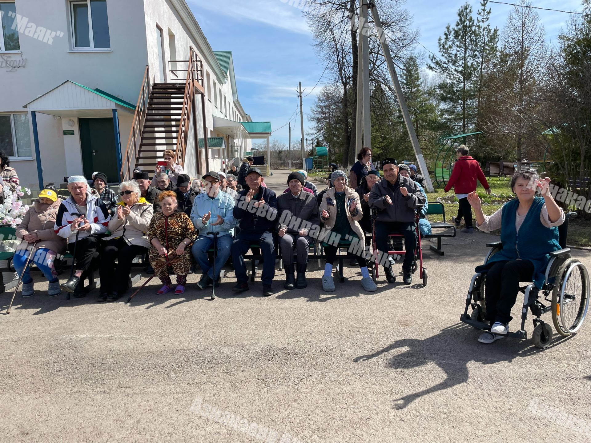 «Карга боткасы» подарил радость подопечным Азнакаевского дома-интерната