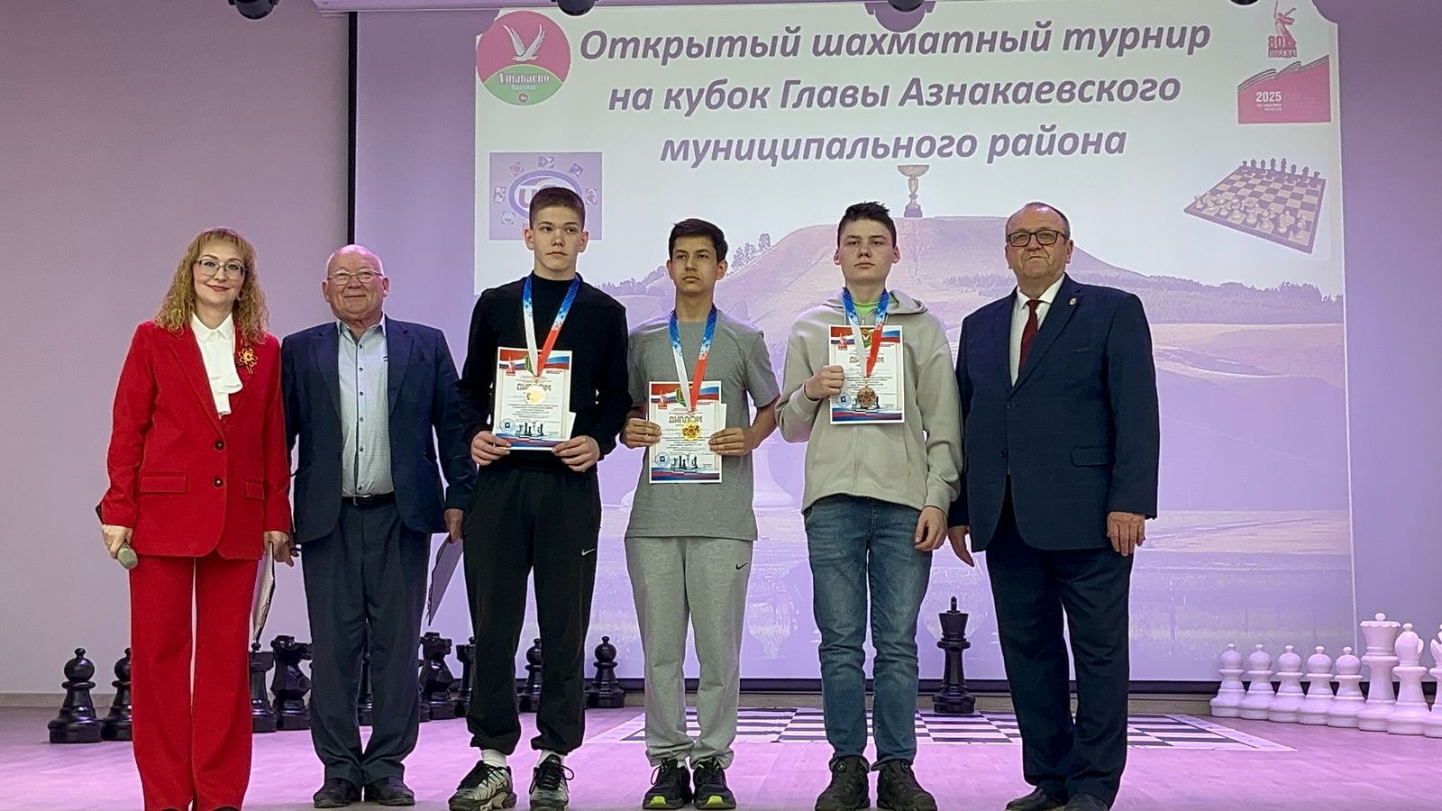 Азнакай районы республика шахматчыларын кабул итте