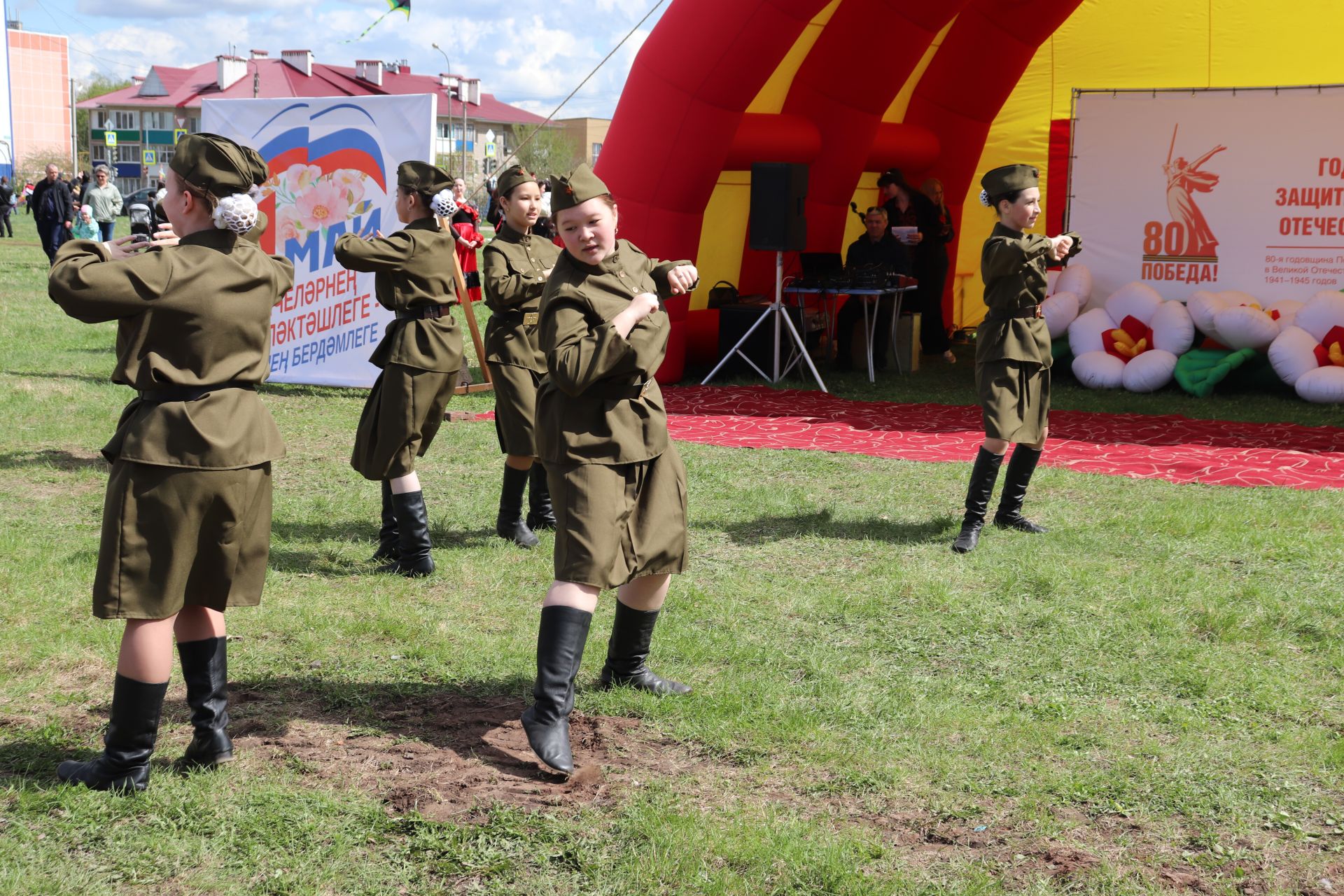 Праздник Весны и Труда в Азнакаево