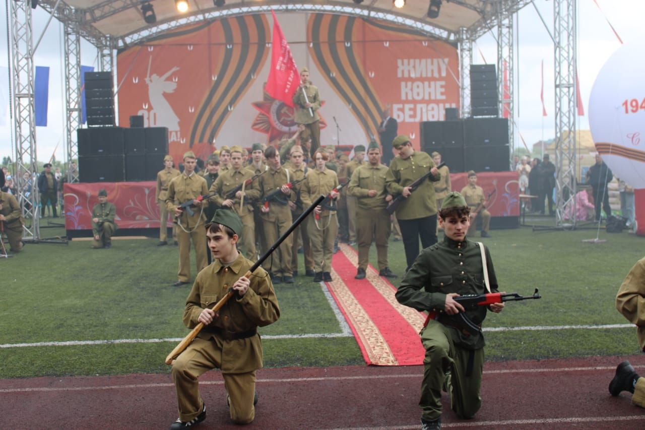 Азнакай шәһәрендә Җиңү көне тантана итә