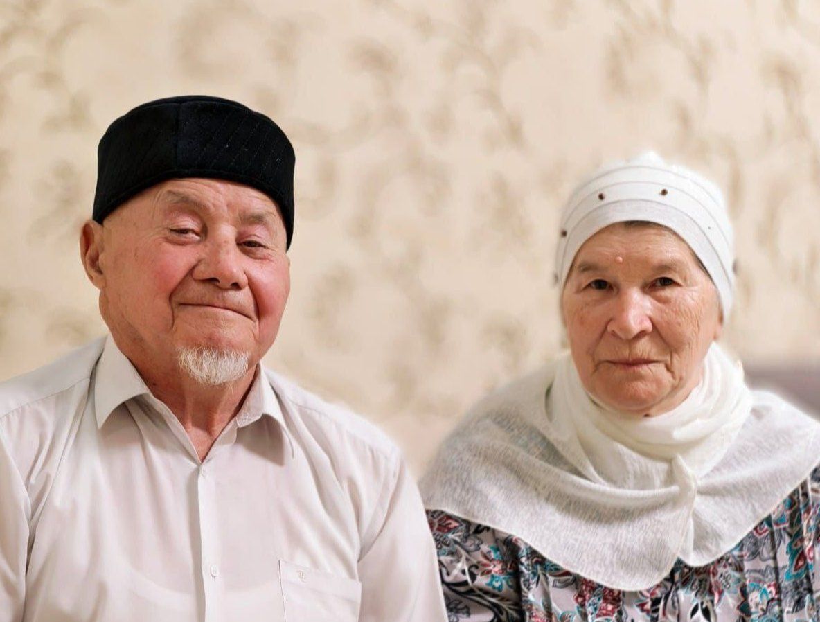Зөбәрҗәт туегыз белән!
