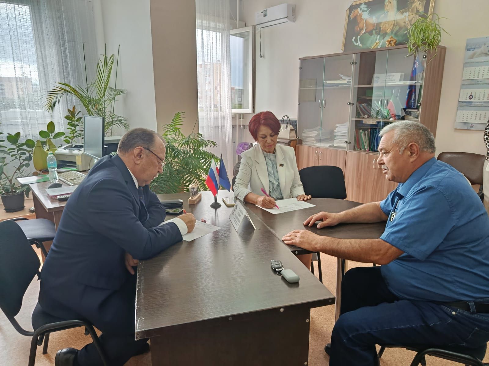 Татарстан Республикасы Дәүләт Советы депутаты Нәҗип Хаҗипов сайлаучыларын кабул итте