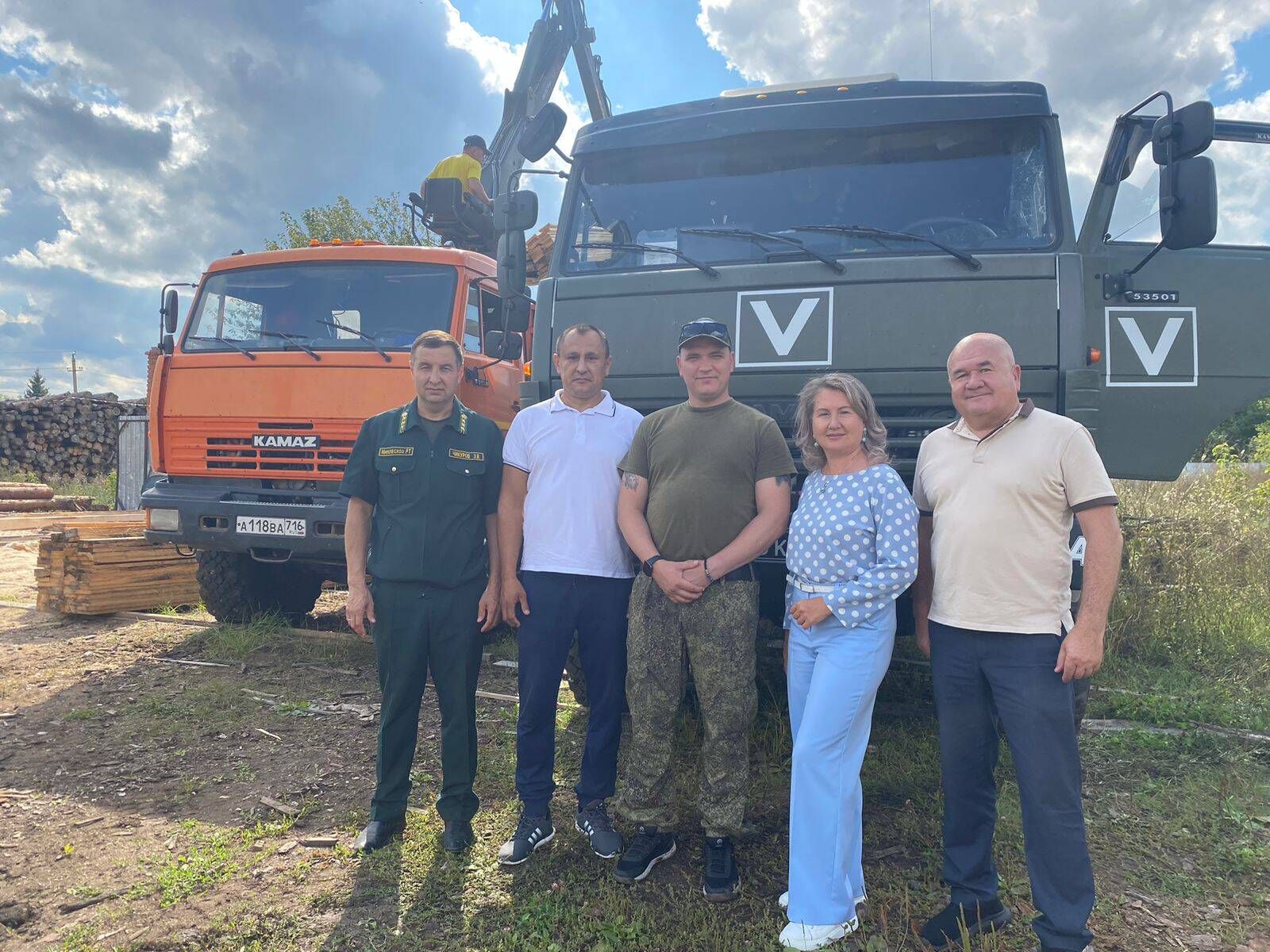 Гуманитарный конвой из Азнакаево – древесина для военных