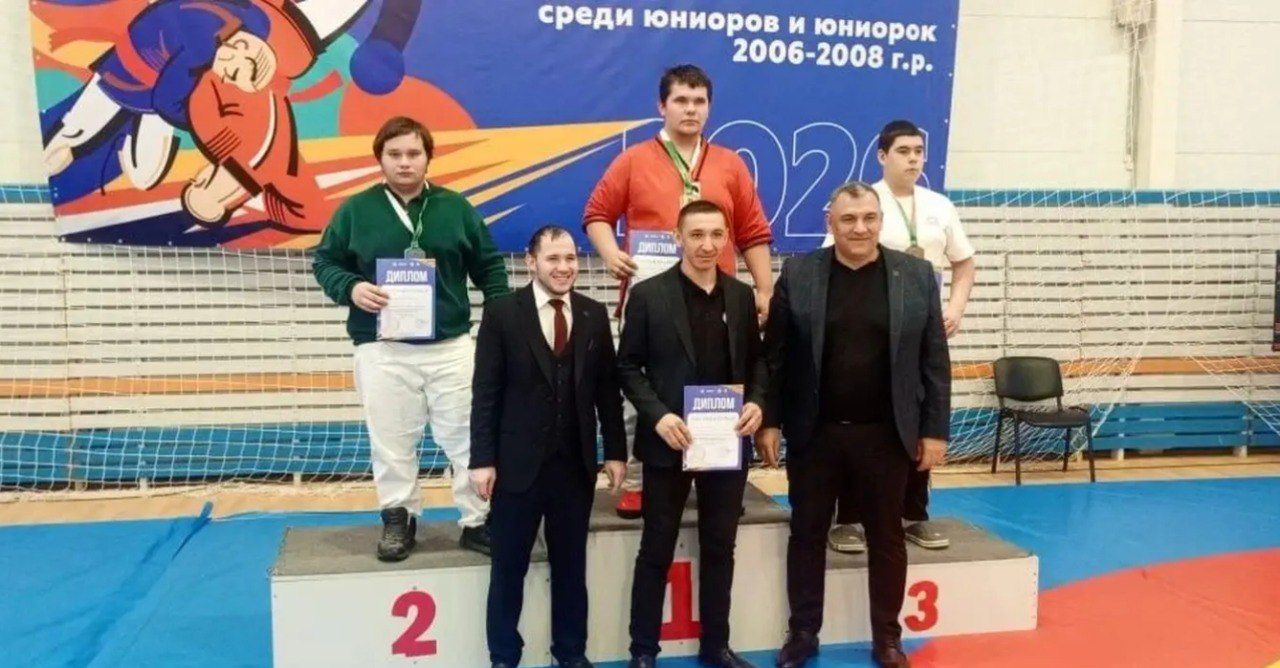 Азнакаевские борцы на поясах стали призёрами Первенства Татарстана