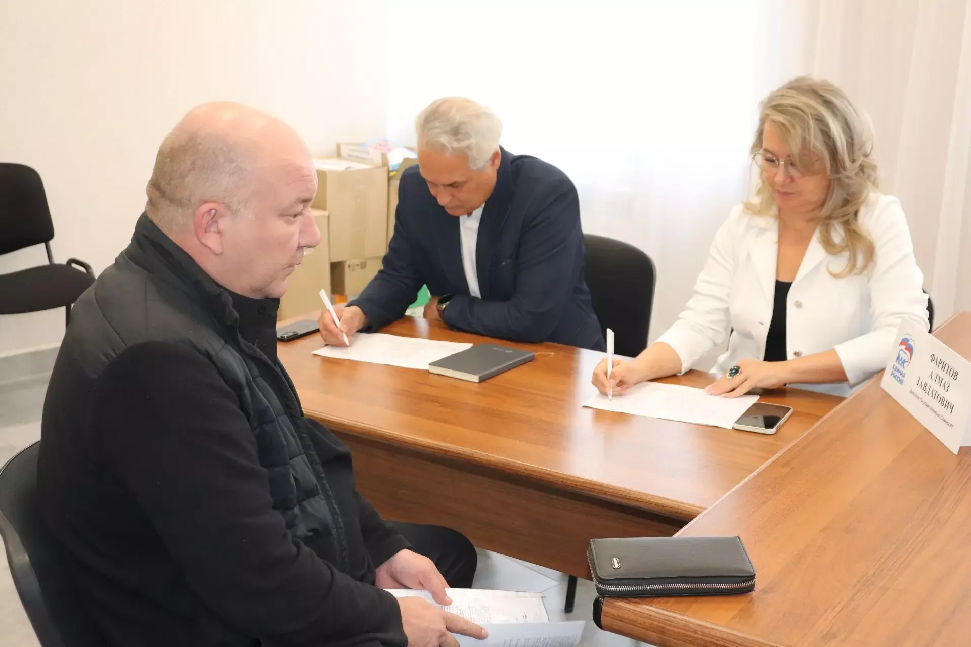 В Азнакаево депутат провел приём граждан
