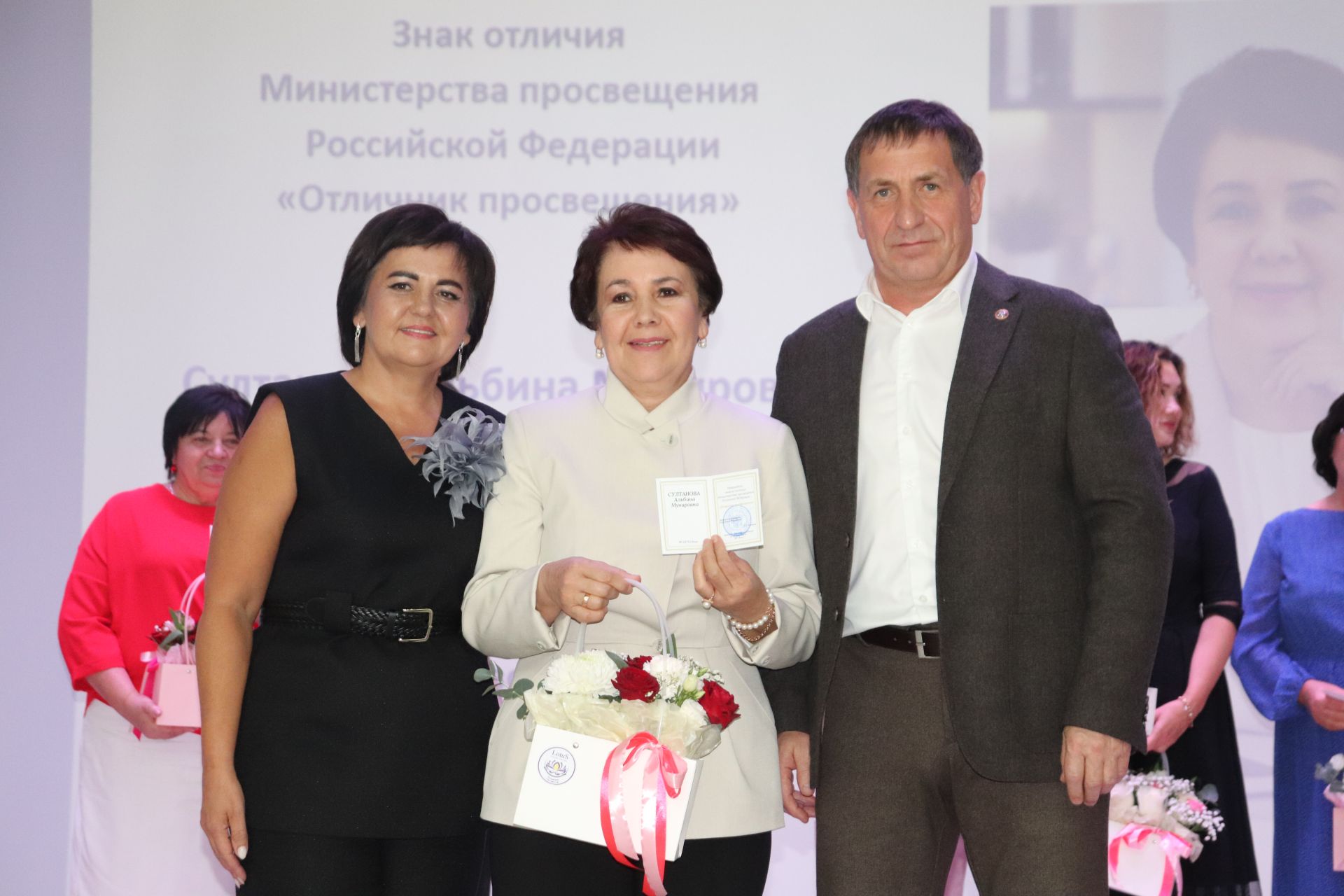 Торжество для педагогов: „Переменка для тех, кто всегда на посту“