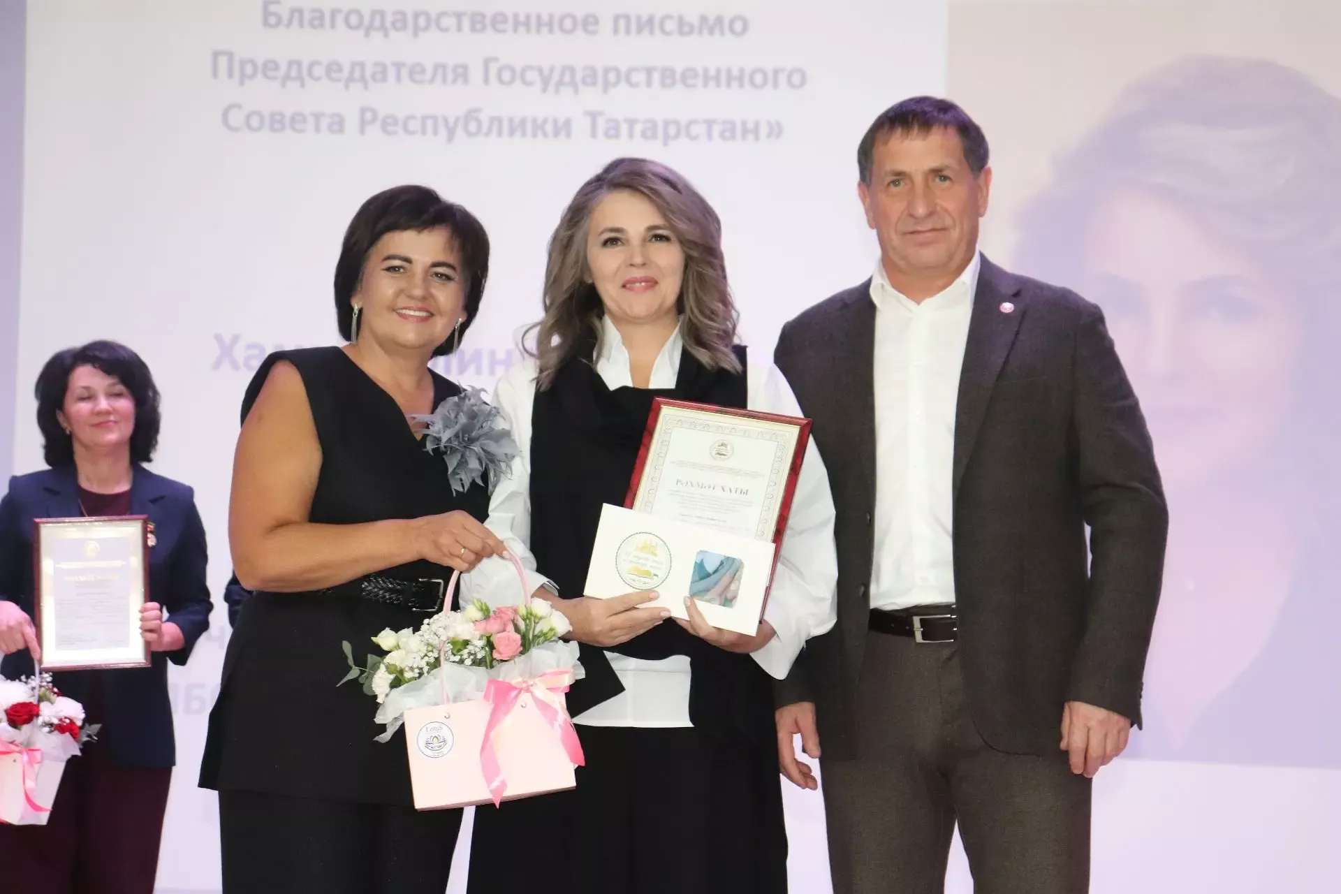 Торжество для педагогов: „Переменка для тех, кто всегда на посту“